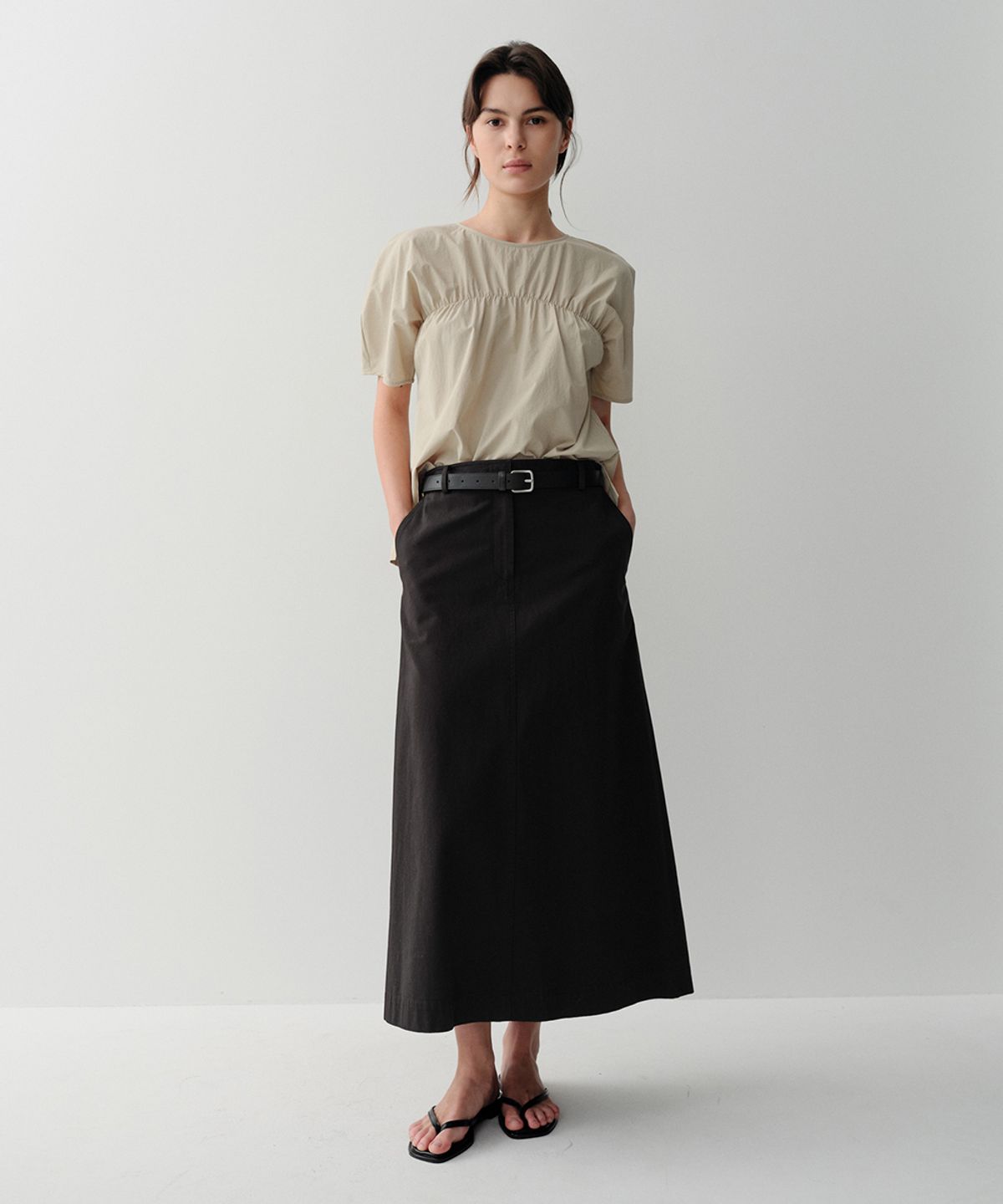 이아(EAAH) SHIRRING BLOUSE (BEIGE)