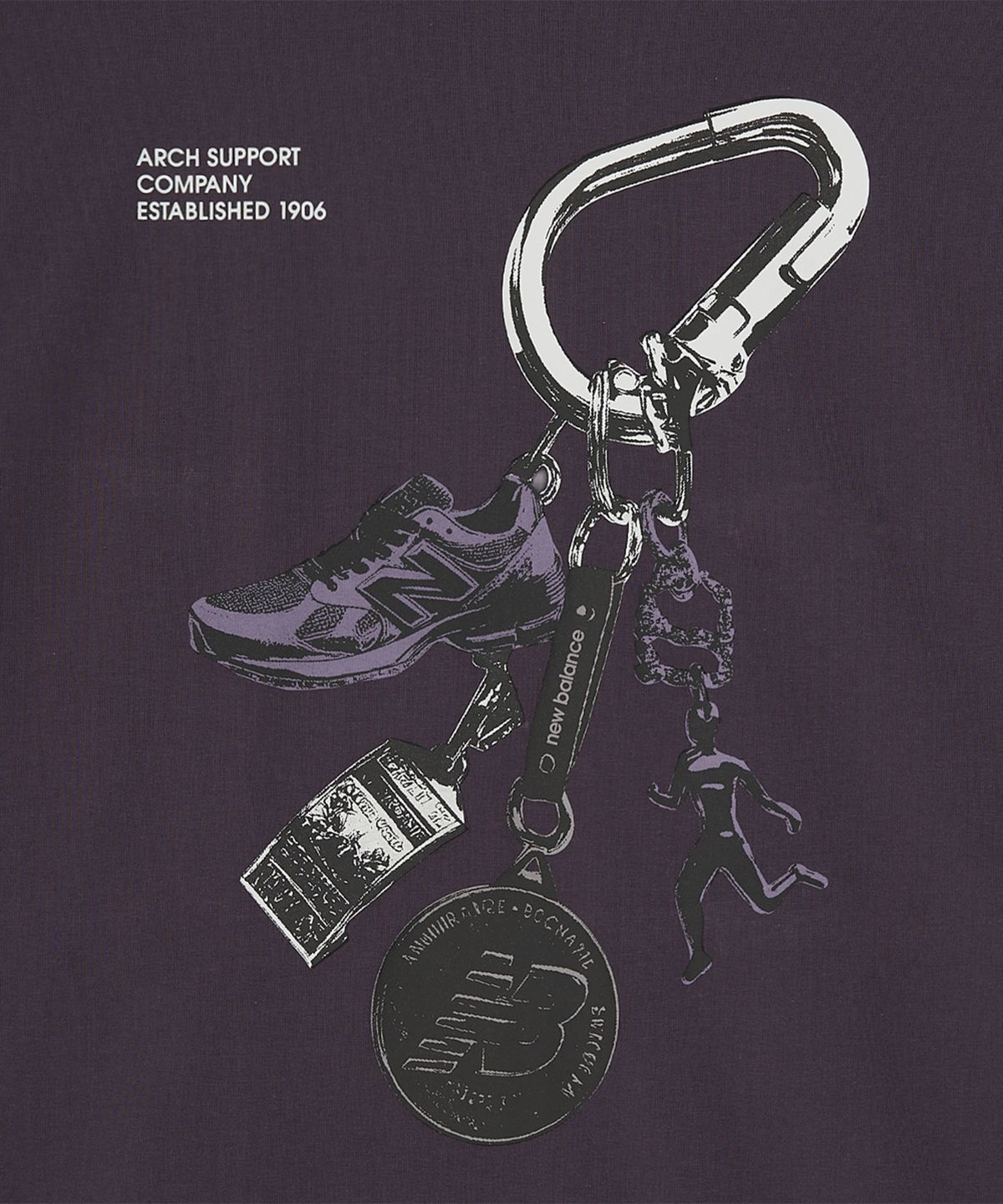 뉴발란스(NEW BALANCE) NBNEG21543 / UNI 트랙 클럽 카라비너 그래픽 반팔티(D/PURPLE)