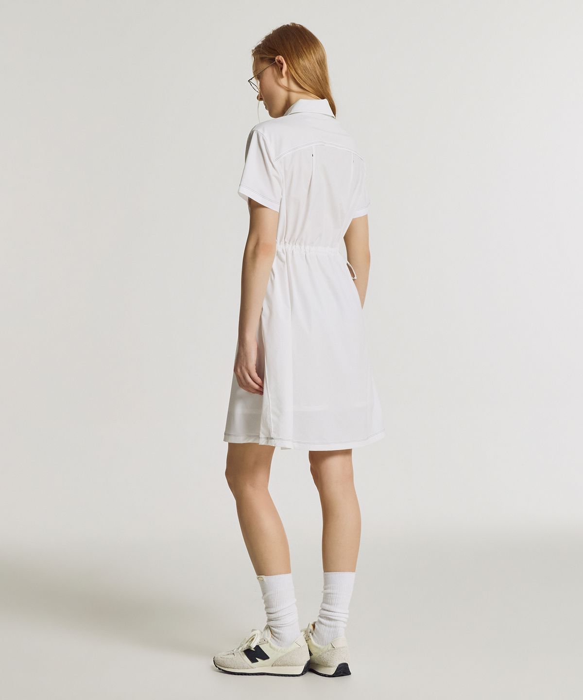 뉴발란스(NEW BALANCE) NBNKG3W612 / WOMEN FROZEN 우븐 스트레치 카라형 원피스 (WHITE)