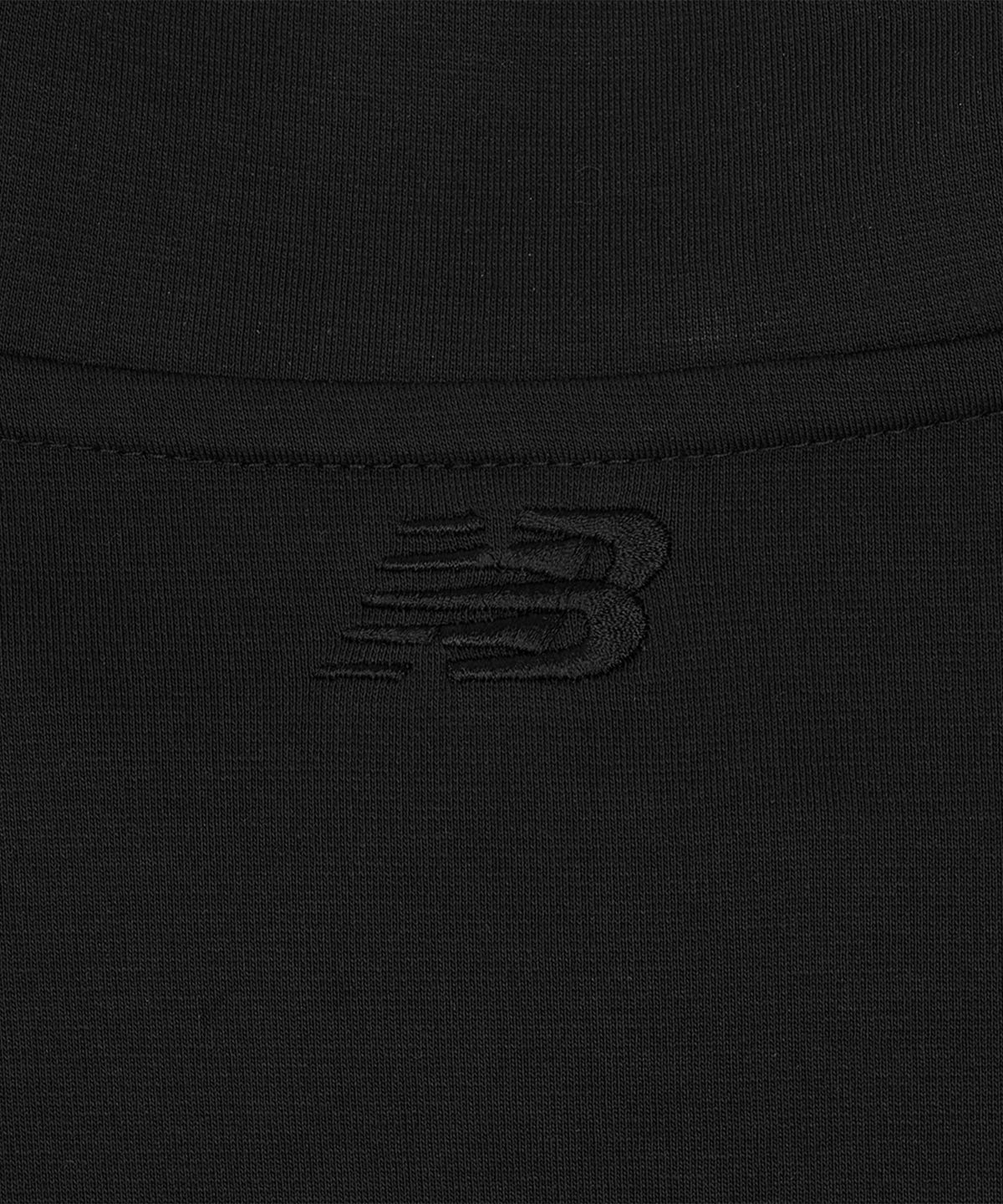 뉴발란스(NEW BALANCE) NBNCG2W122 / WOMEN 에센셜 쿼터집 (BLACK)