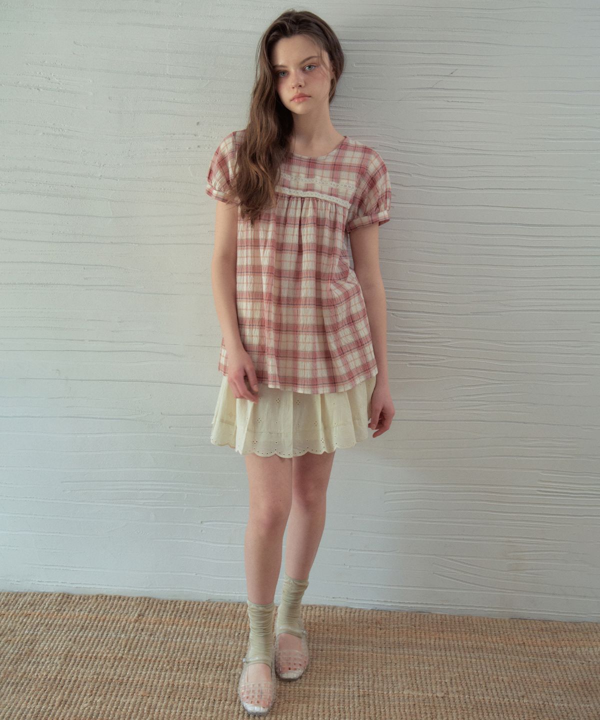아우어노스텔지아(OURNOSTALGIA) Avel Lace Check Blouse_Red(OB6BL12)