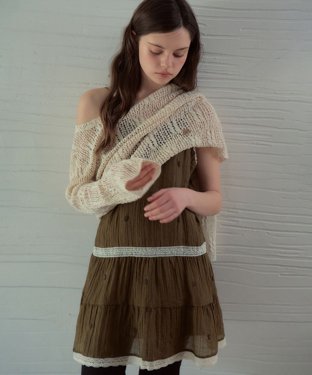 아우어노스텔지아(OURNOSTALGIA) Boucle Flower Tiered Dress_Khaki(OB6OP06)