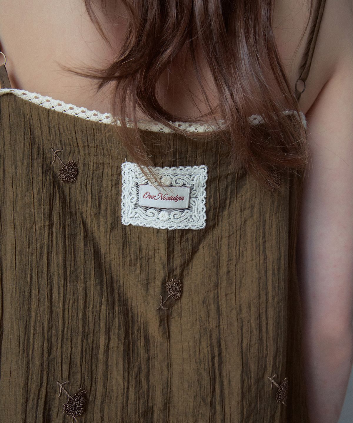 아우어노스텔지아(OURNOSTALGIA) Boucle Flower Tiered Dress_Khaki(OB6OP06)