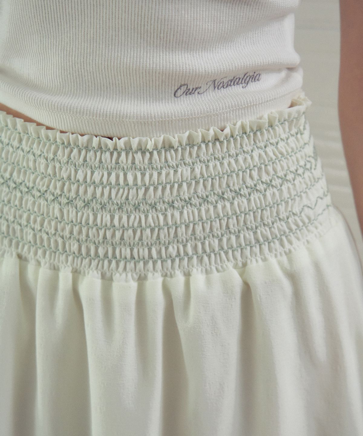 아우어노스텔지아(OURNOSTALGIA) Linen Smocked Skirt_Cream(OB6SK06)