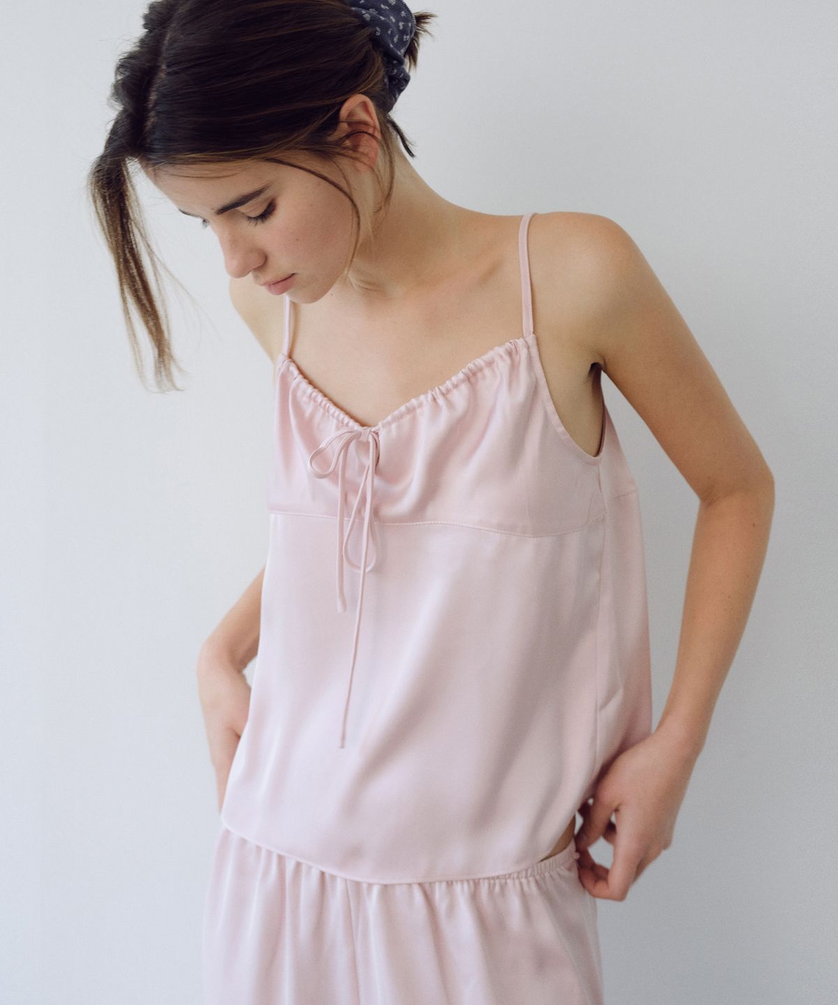유라고(URAGO) Satin Lounge sleeveless