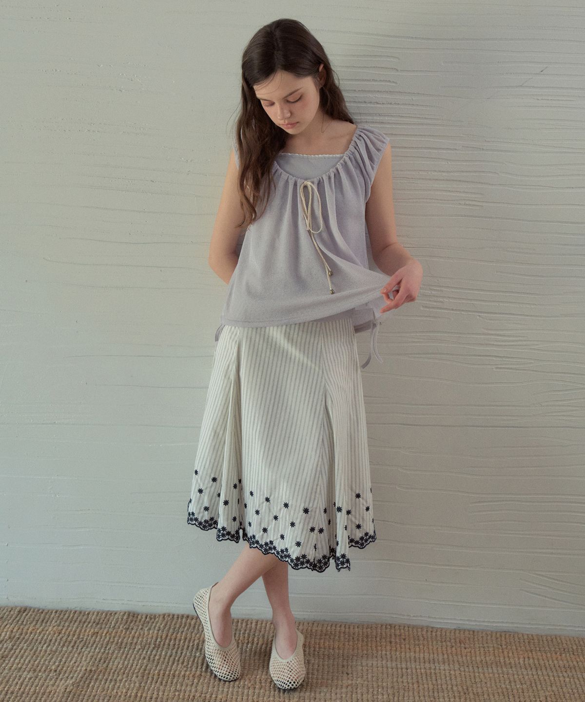 아우어노스텔지아(OURNOSTALGIA) Prairie Flower Stripe Embroidered Skirt_Ivory(OB6SK07)