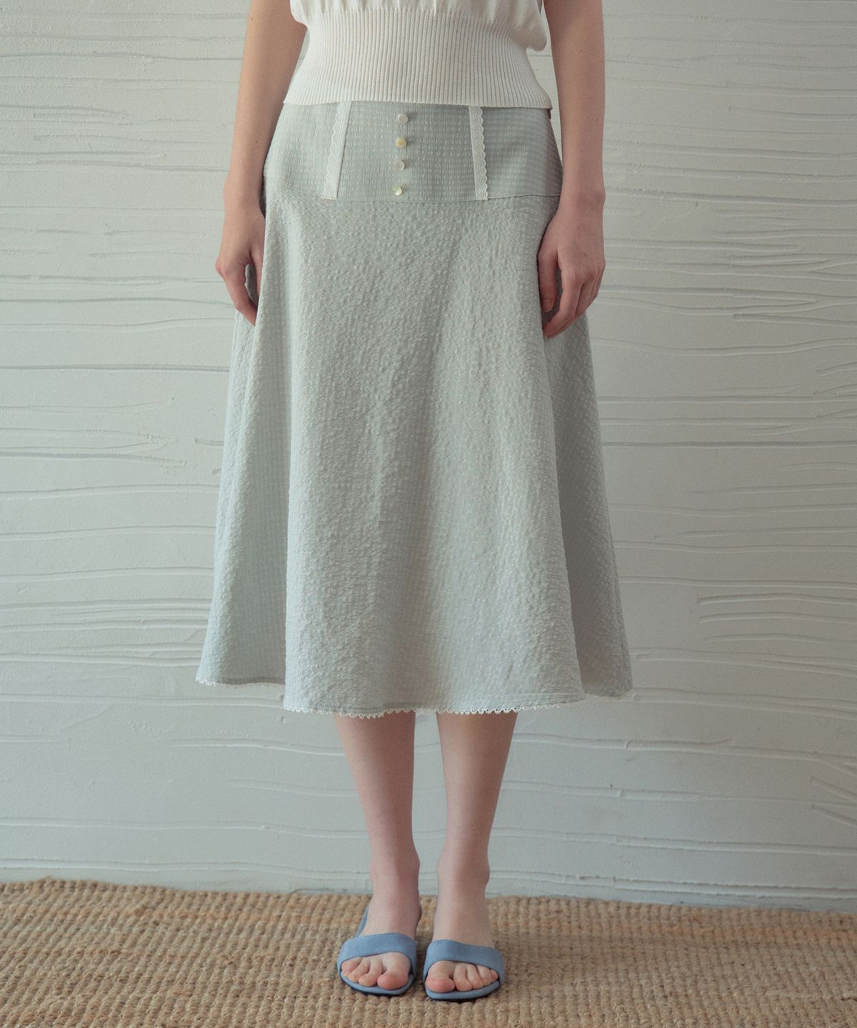 아우어노스텔지아(OURNOSTALGIA) Beni Lace Check Button Skirt_Light Blue(OB6SK13)