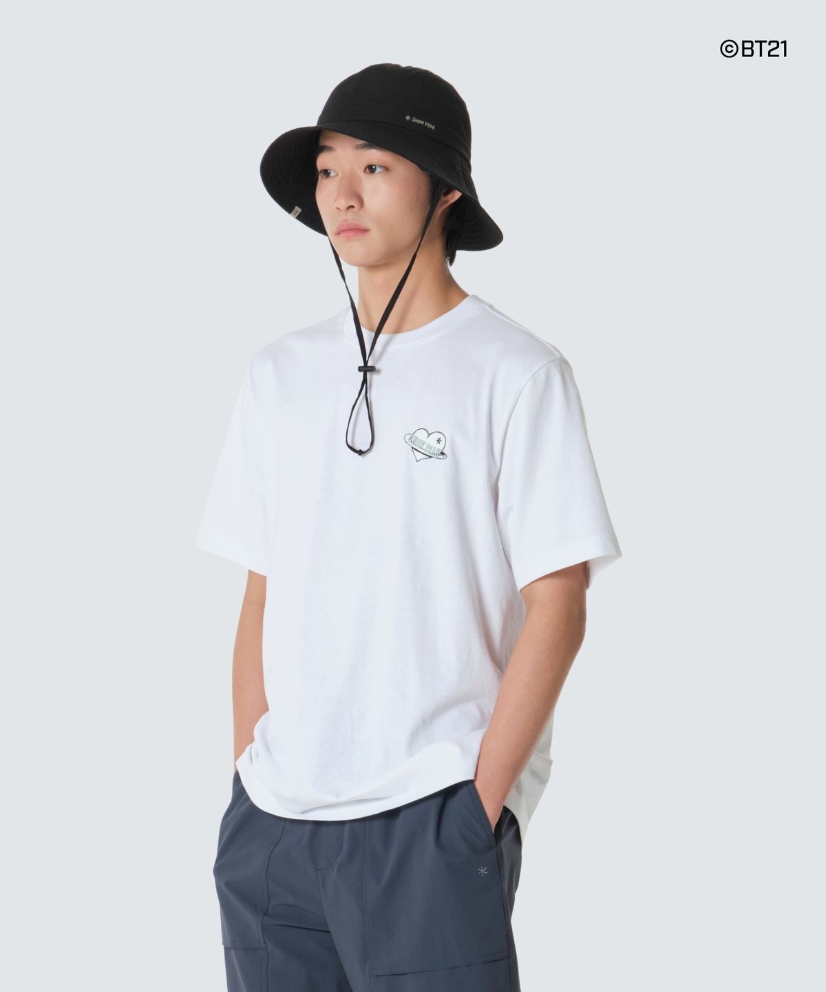 스노우피크 어패럴(SNOWPEAK APPAREL) [스노우피크 I BT21] 그래픽 반팔 티셔츠 (S26MUFTS90) White