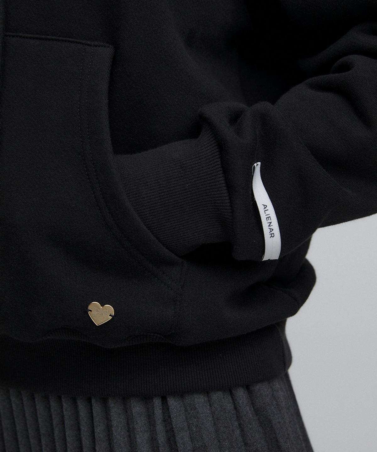 알리에나(ALIENAR) Pearl handcraft hood (BLACK)