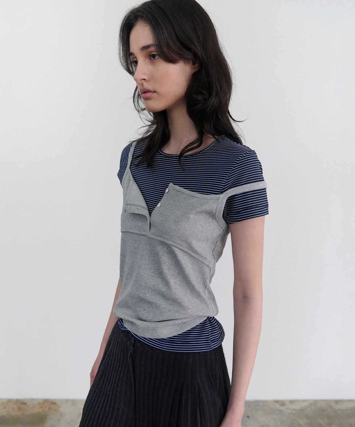앤니즈(ANDNEEDS) Popo three button sleeveless (melange gray)