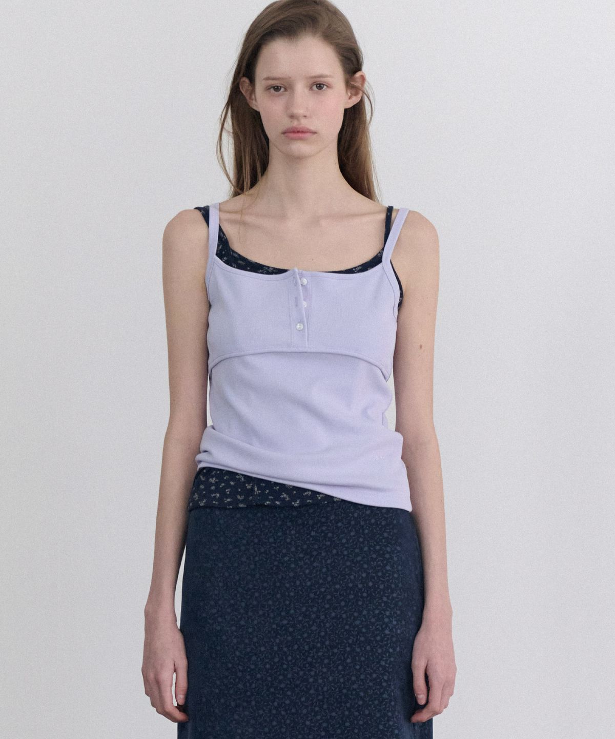 앤니즈(ANDNEEDS) Popo three button sleeveless (lavender)