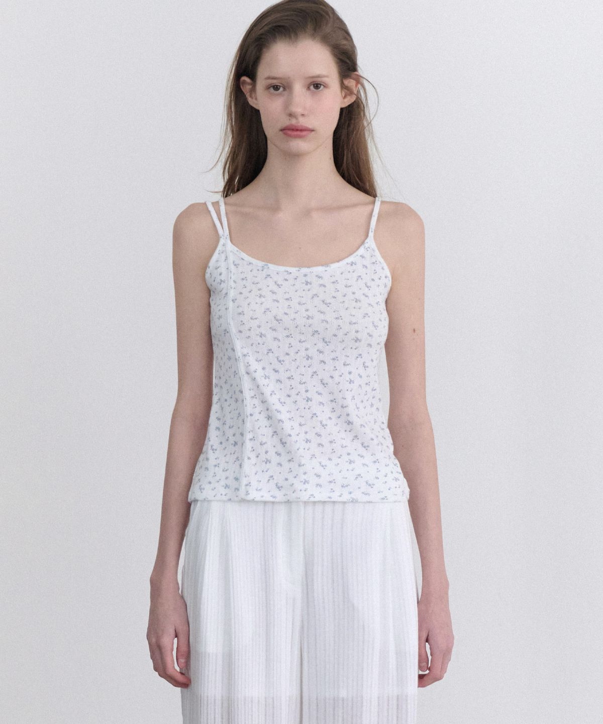 앤니즈(ANDNEEDS) Floral double strap sleeveless (white)