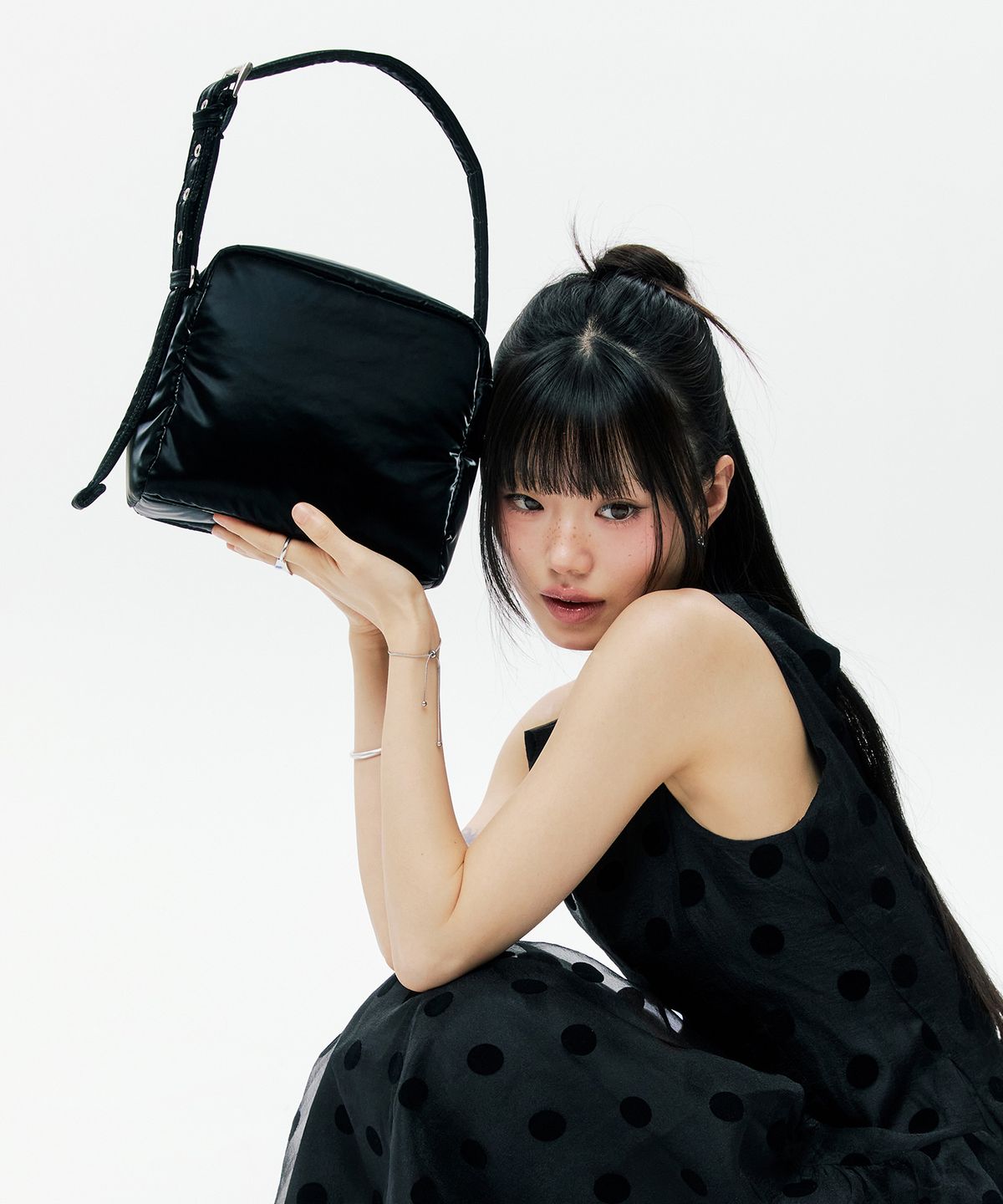 스위치(SWEETCH) SHOULDER BAG M Glossy Black