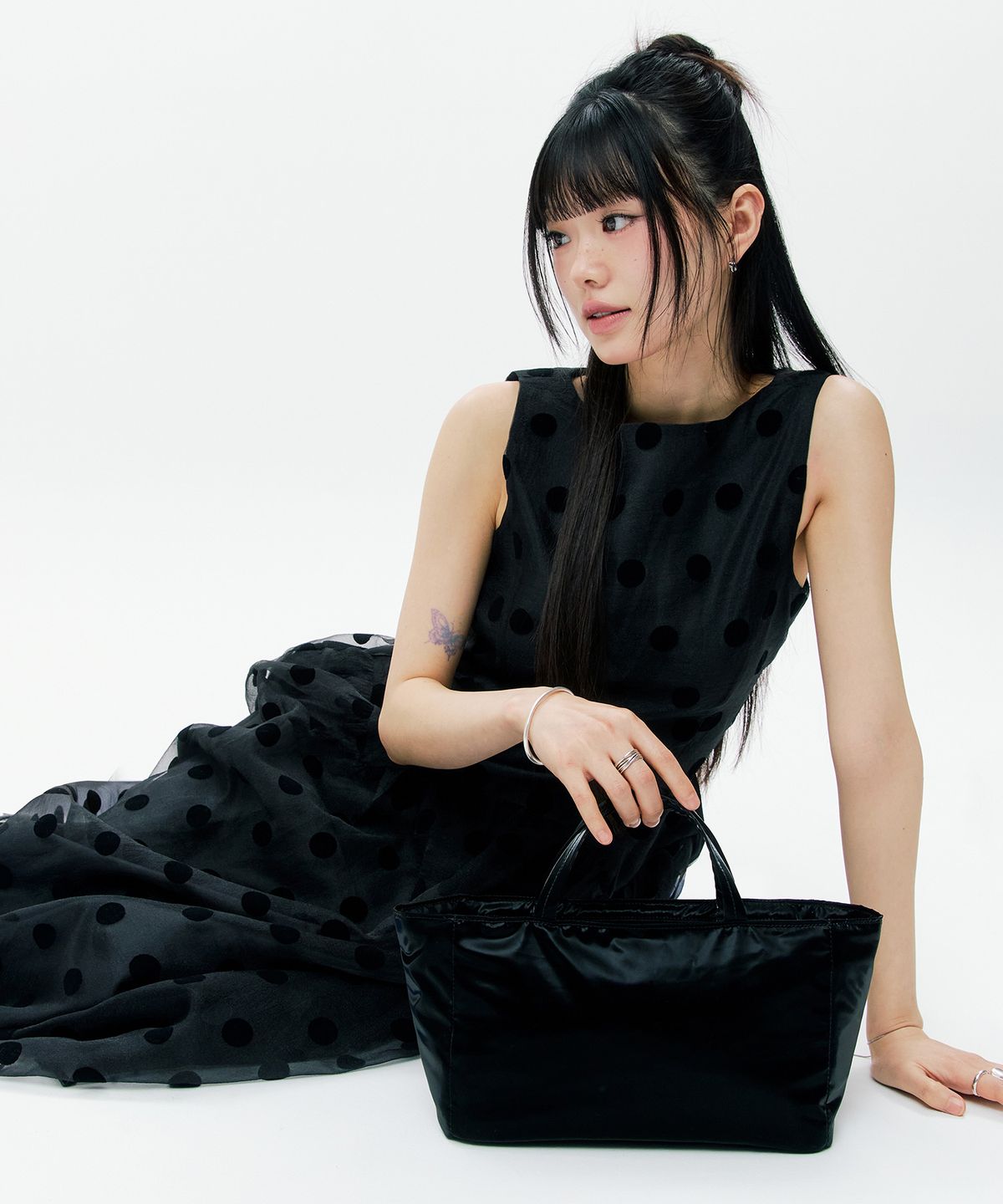스위치(SWEETCH) BOAT TOTE BAG M Glossy Black