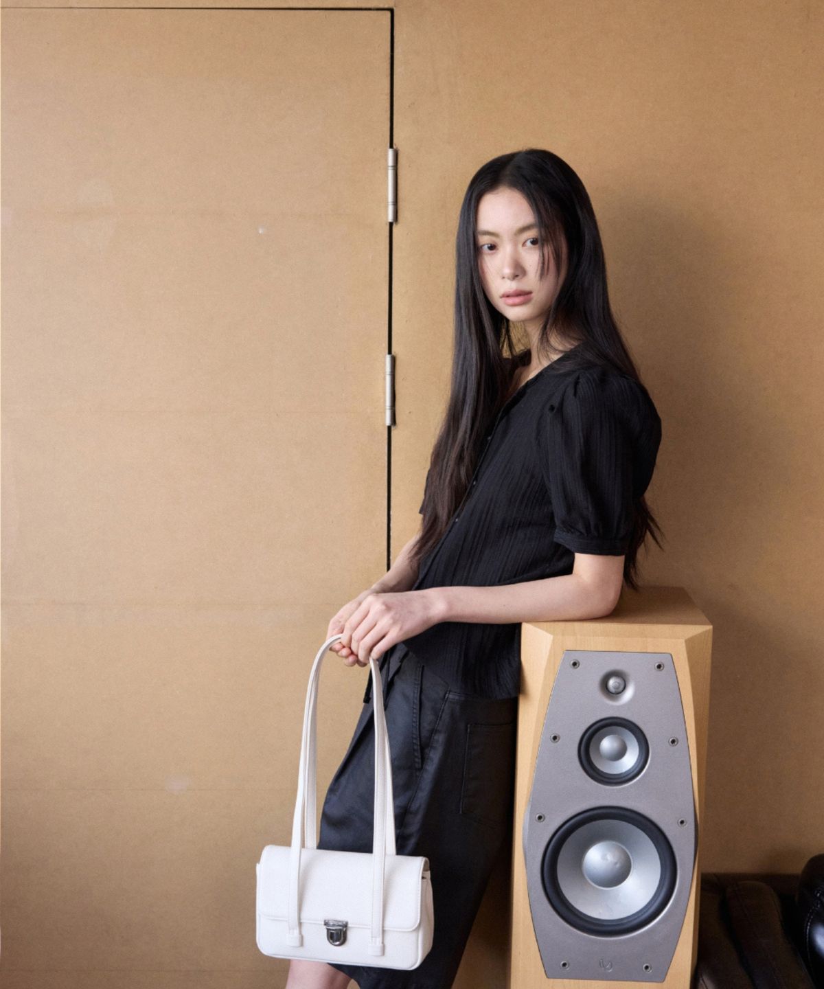 노이쉬(NOISCHE) Lune Bag / 룬 백 IVORY