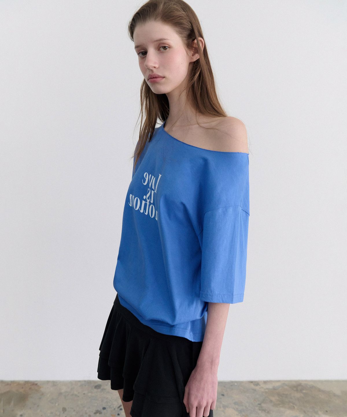 앤니즈(ANDNEEDS) Love is motion half tee (blue)