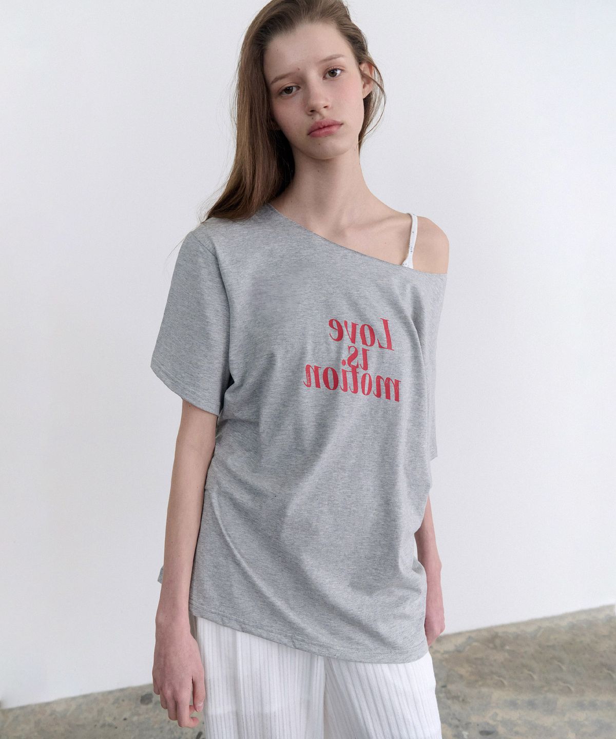 앤니즈(ANDNEEDS) Love is motion half tee (gray)