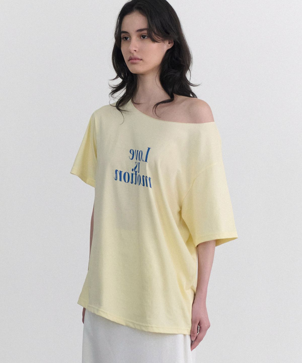 앤니즈(ANDNEEDS) Love is motion half tee (yellow)