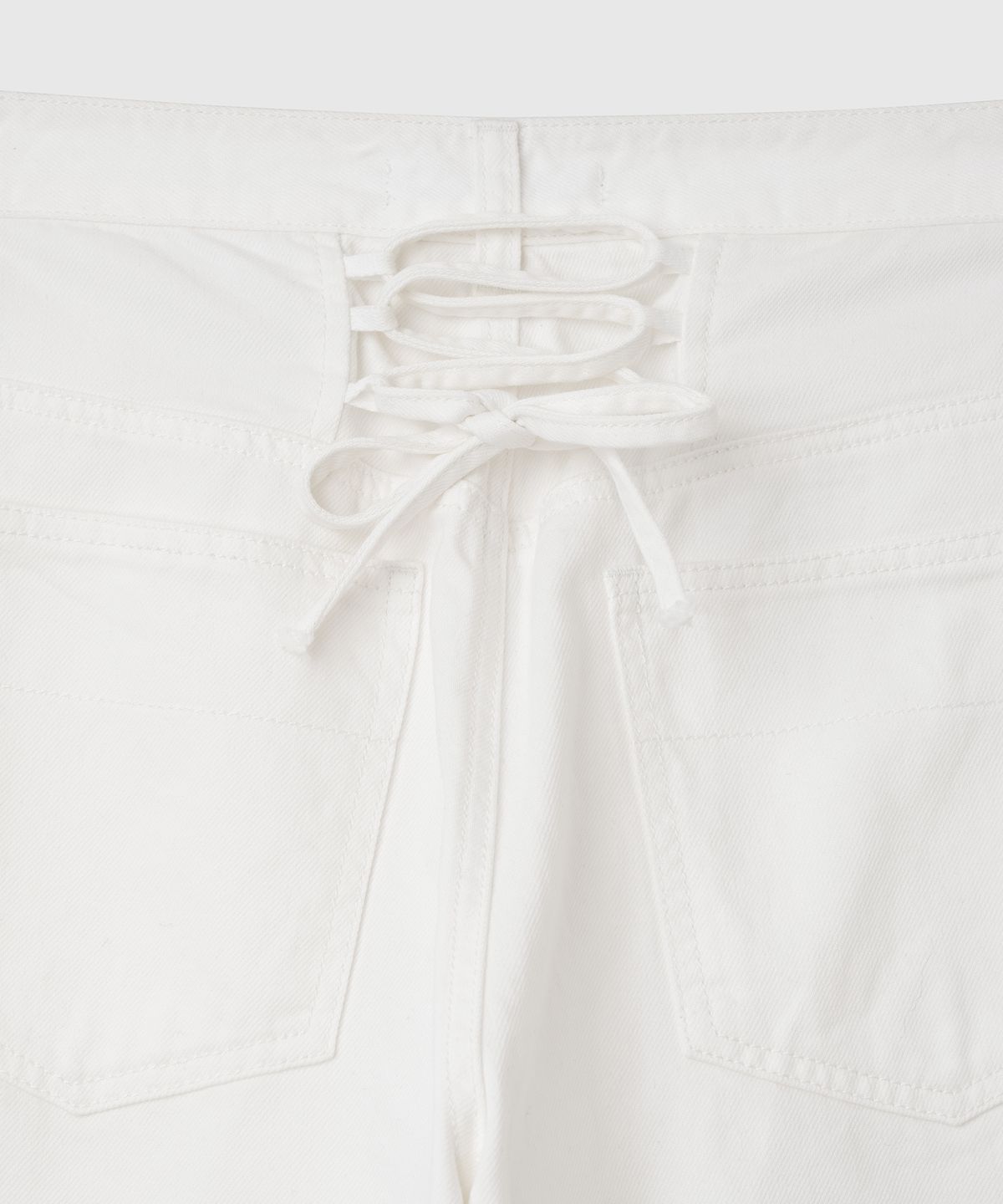 밀로 우먼(MILLO WOMEN) 디스트레스드 데님 버뮤다 팬츠 [화이트]