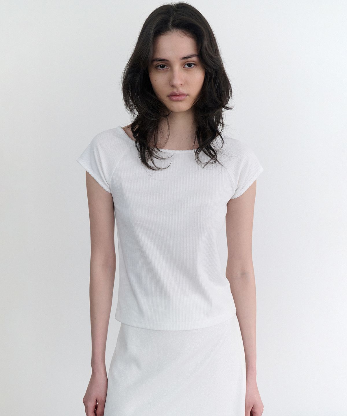 앤니즈(ANDNEEDS) Pebble lace scoop tee (white)