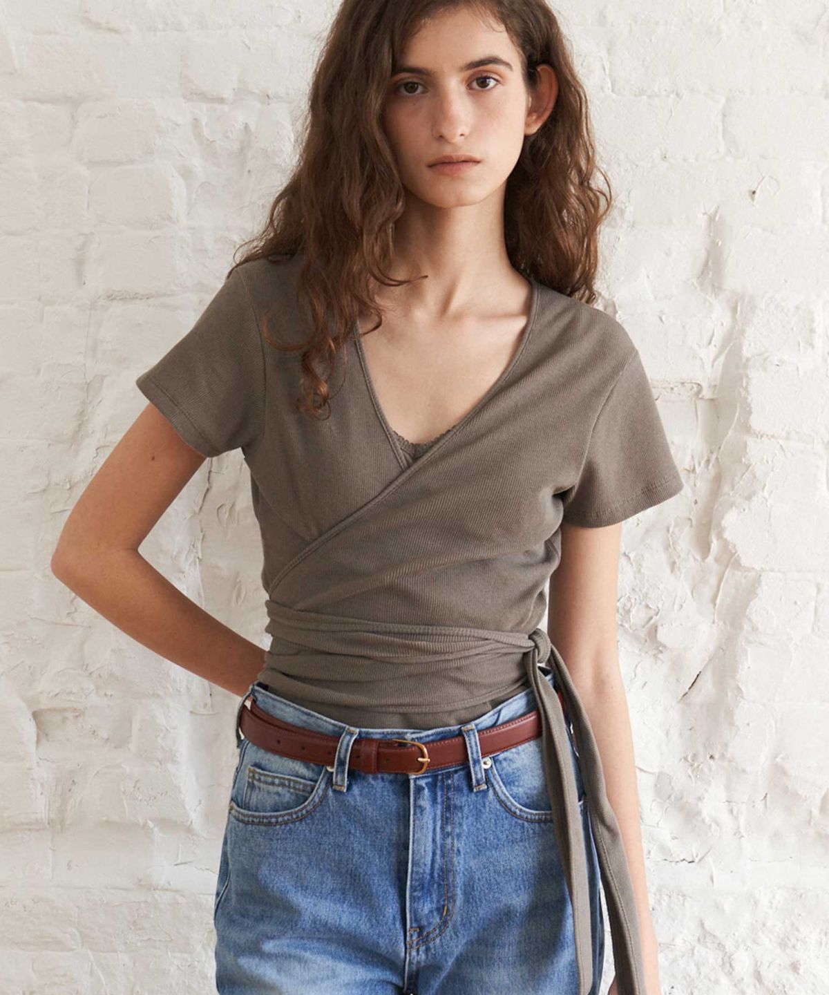 더라이(THERYE) Wrap Detail T-Shirt(Khaki)