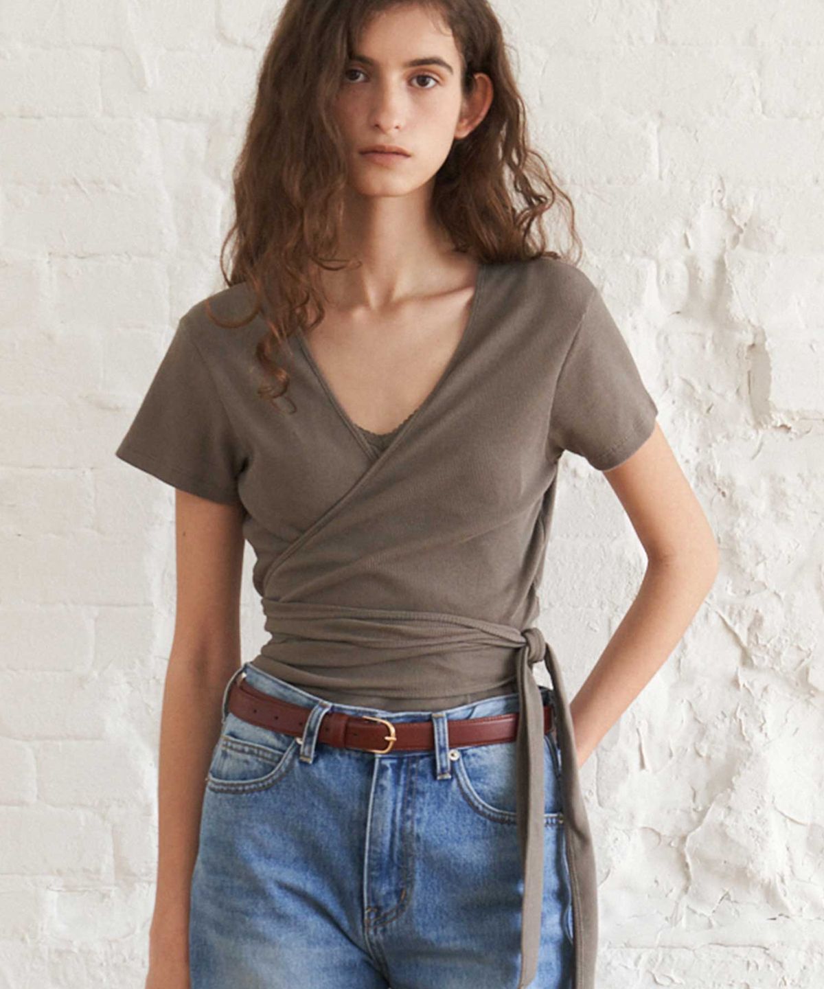 더라이(THERYE) Wrap Detail T-Shirt(Khaki)