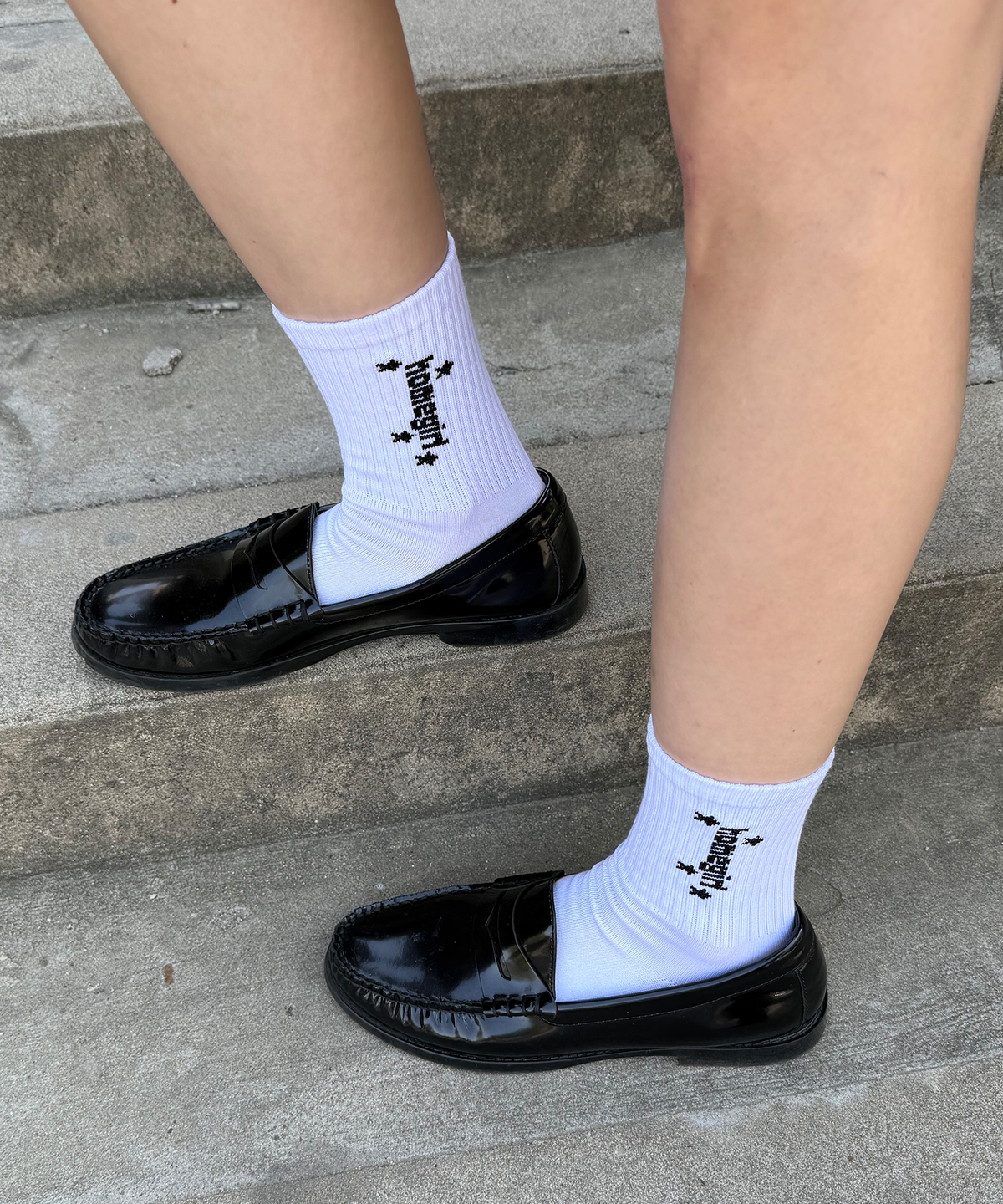 홈바디띵즈(HOMEBODY THINGS) HBT HOMEGIRL SOCKS (WHITE)