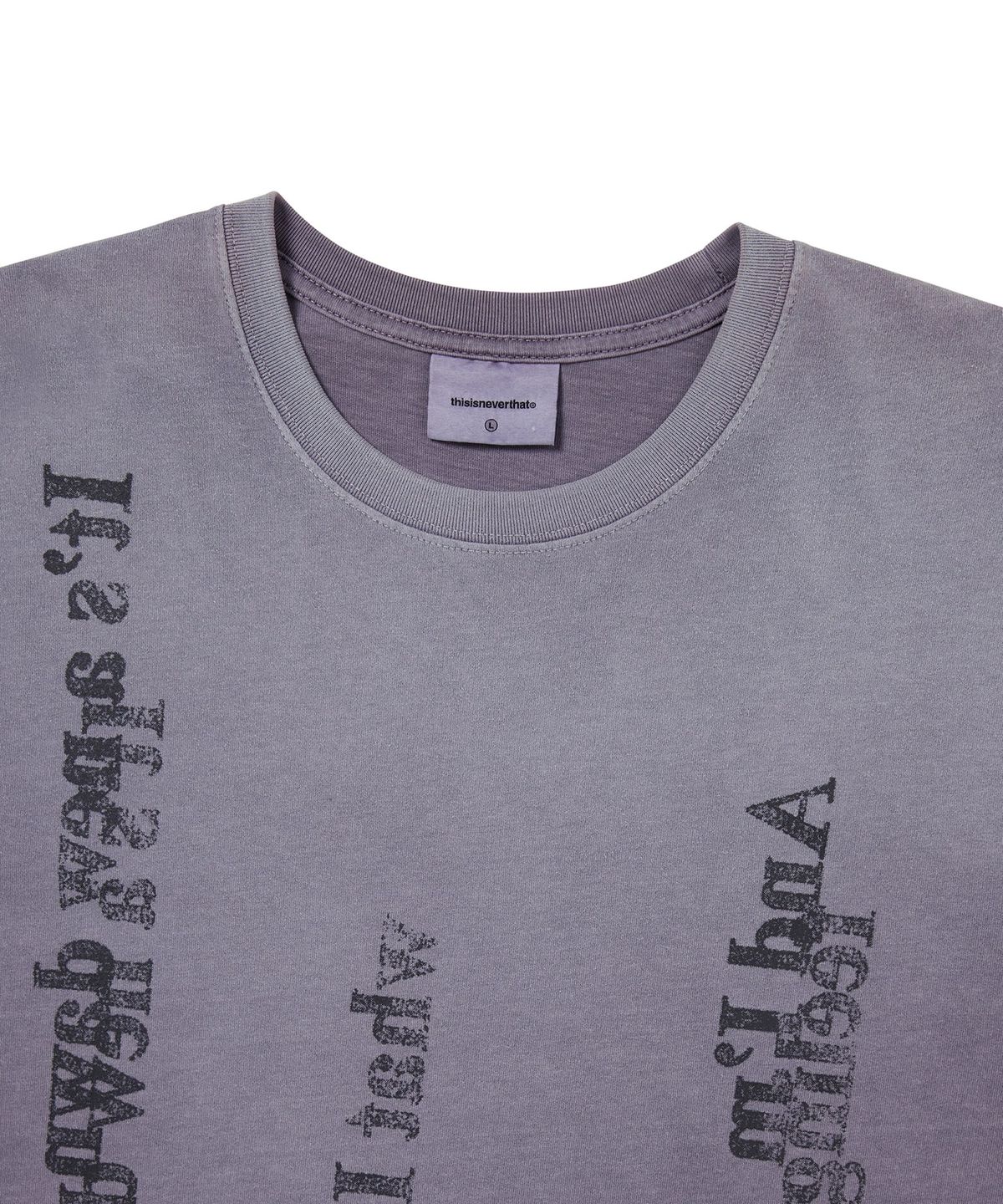 디스이즈네버댓(THISISNEVERTHAT) Lyrics Tee Faded Purple