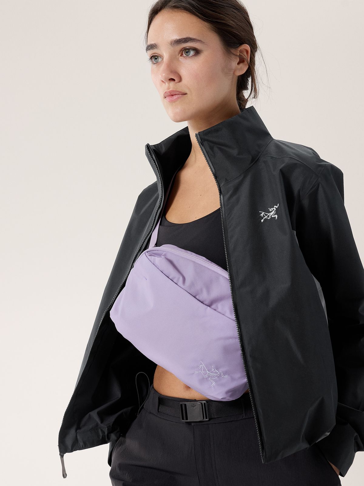 아크테릭스(ARCTERYX) 헬리아드 크로스바디 백