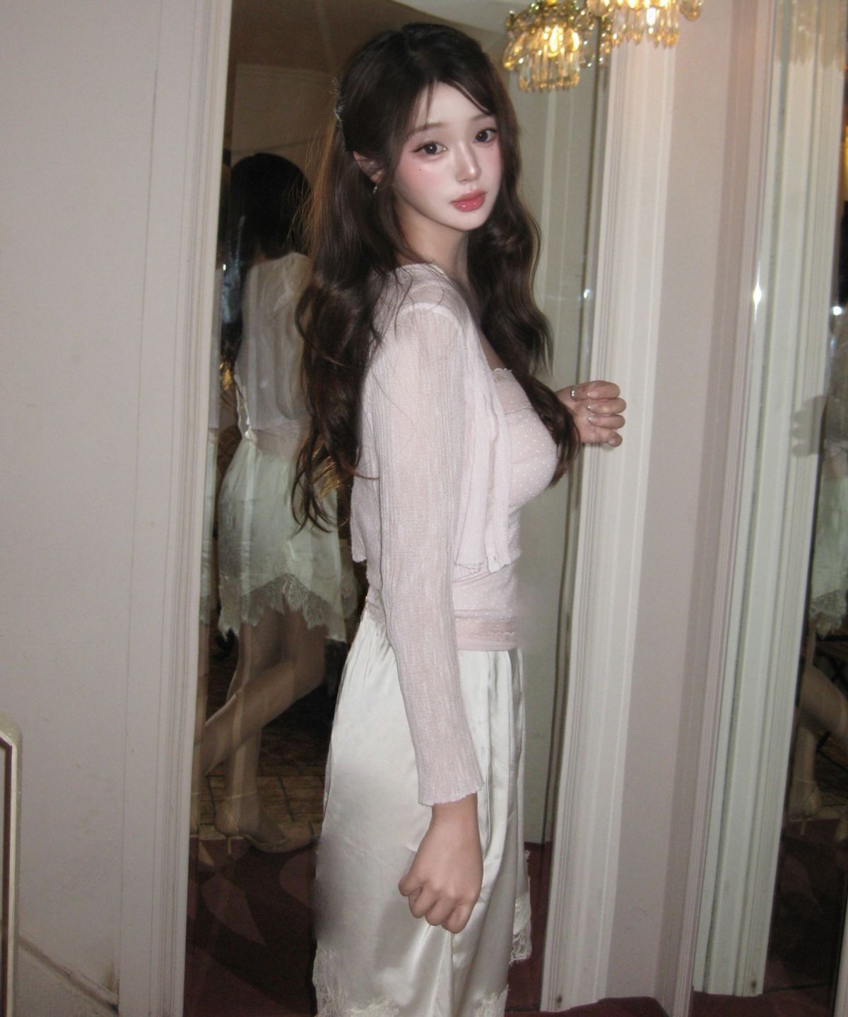민씨오(MINCO) 새틴 레이스 레이어드 미디 스커트_ivory