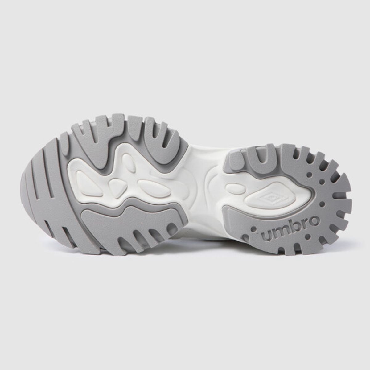 엄브로(UMBRO) BUMPY LAYER (범피 레이어) 화이트 UR223ESA53