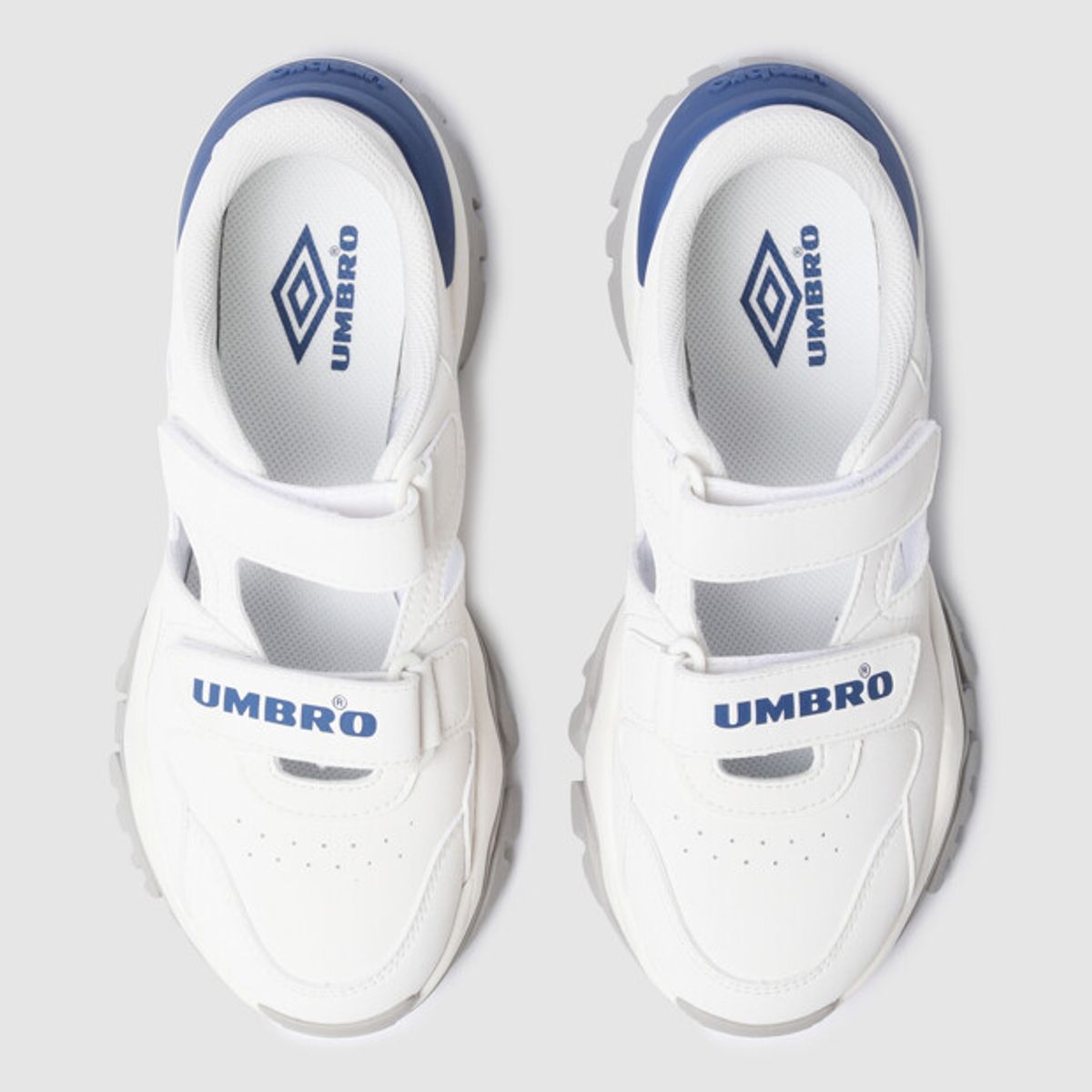 엄브로(UMBRO) BUMPY LAYER (범피 레이어) 화이트 UR223ESA53