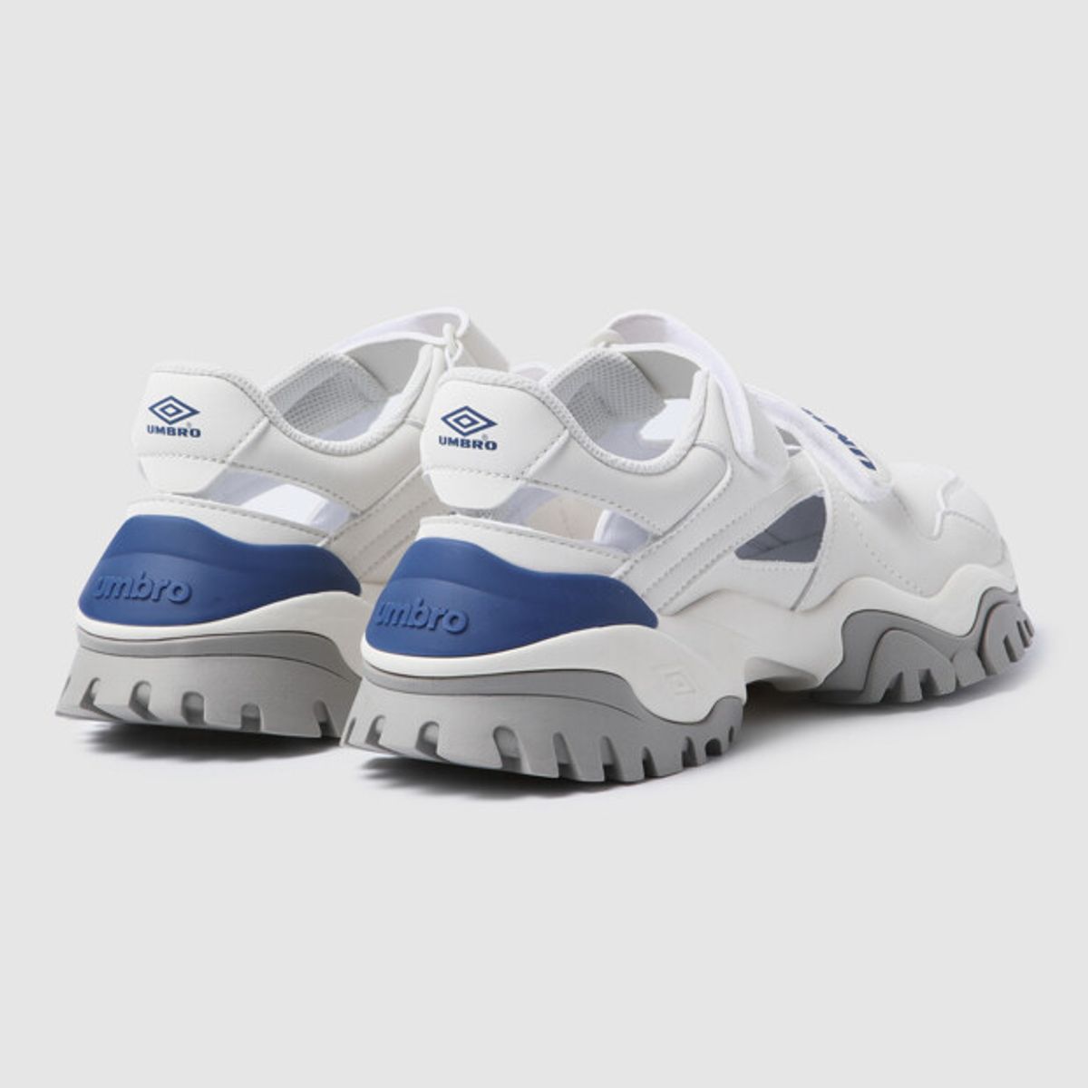 엄브로(UMBRO) BUMPY LAYER (범피 레이어) 화이트 UR223ESA53