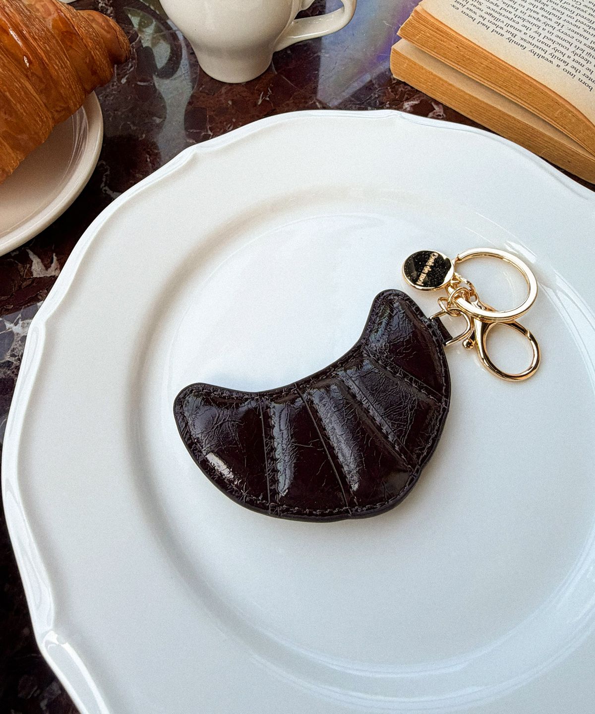 꼬떼드무아(COTEDEMOI) Petit Croissant Keyring - Chocolate brown
