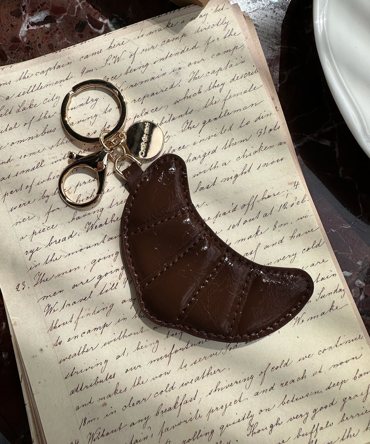 꼬떼드무아(COTEDEMOI) Petit Croissant Keyring - Chocolate brown