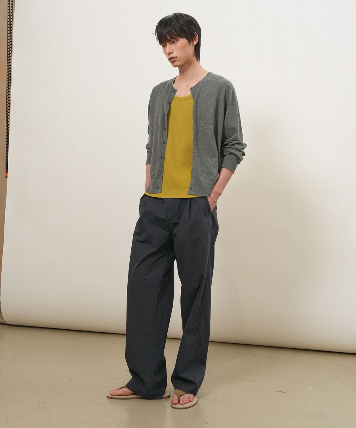 제너럴아이디어(GENERALIDEA) MAN CN 원턱 치노 팬츠 [NAVY] / GF1MPT012
