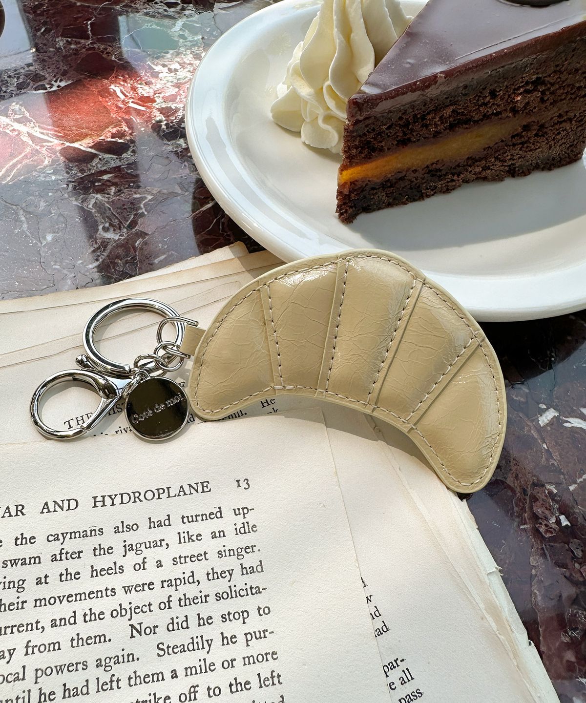 꼬떼드무아(COTEDEMOI) Petit Croissant Keyring - Butter