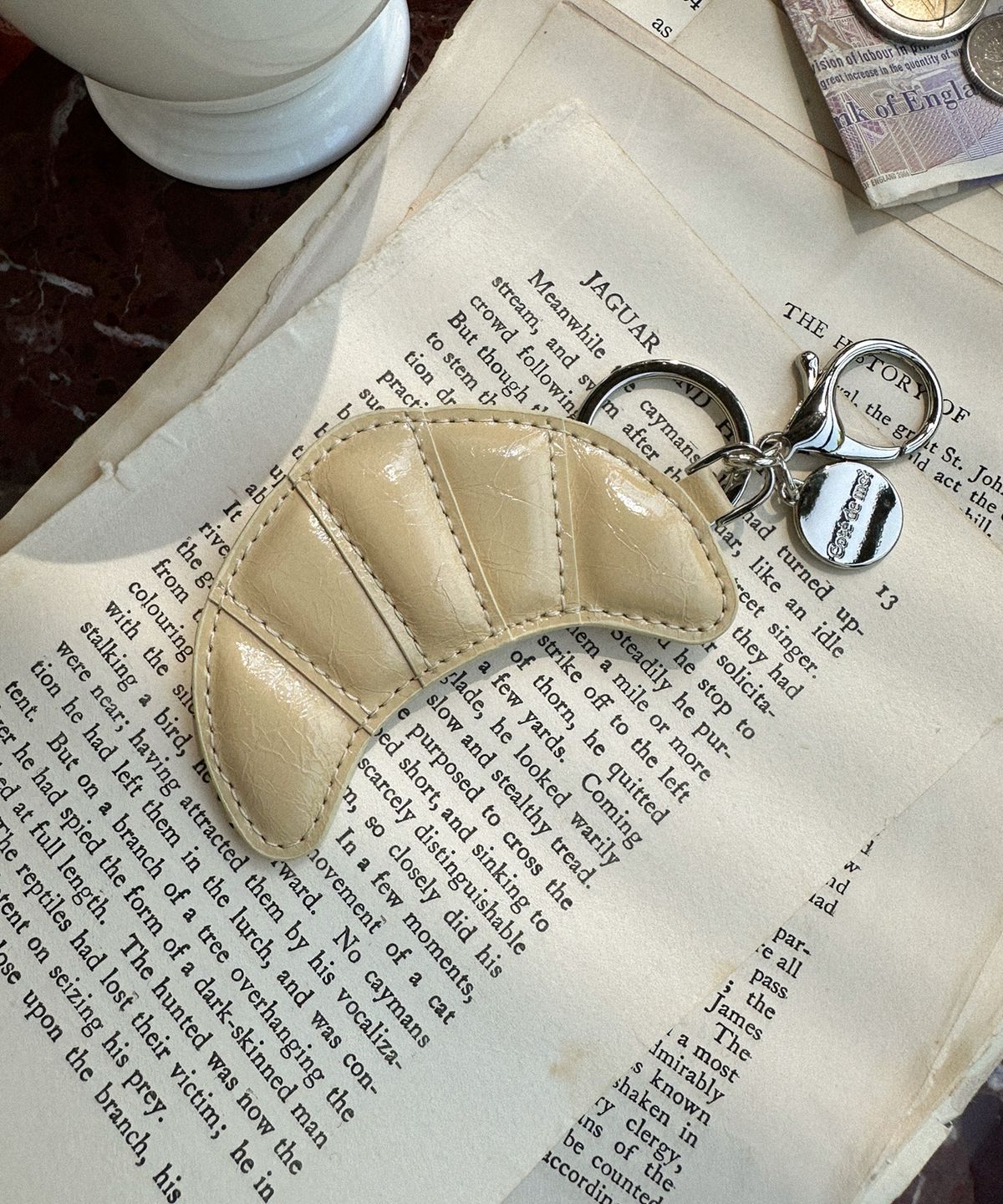 꼬떼드무아(COTEDEMOI) Petit Croissant Keyring - Butter