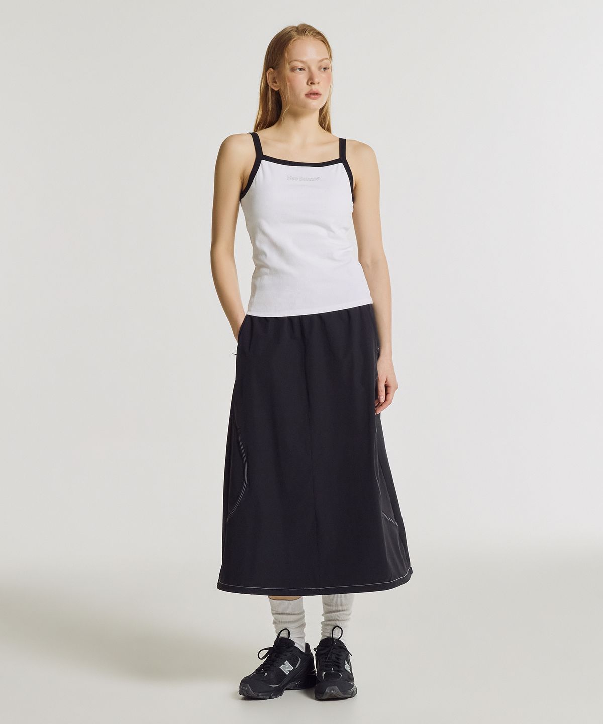 뉴발란스(NEW BALANCE) NBNGG3W612 / WOMEN 에센셜 골지 나시티 (WHITE)