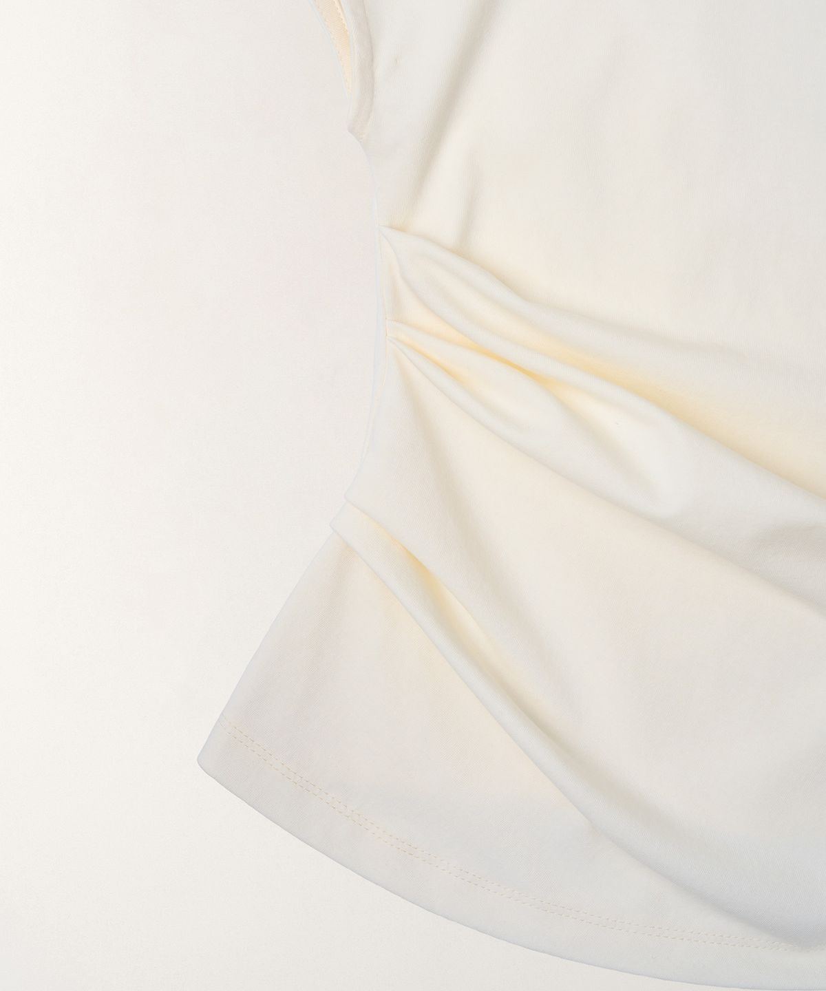 튜드먼트(TTUDEMENT) STRAP SHIRRING T-SHIRT_CREAM