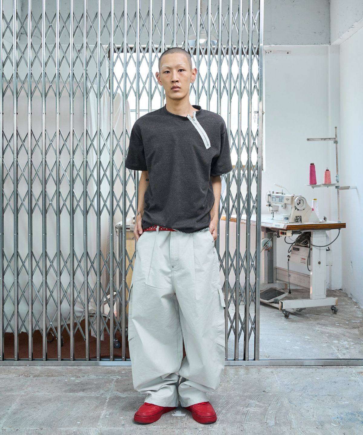 노쿨러스(NOSCOULEURS) UL CARGO PANTS 04 LIGHT GREY