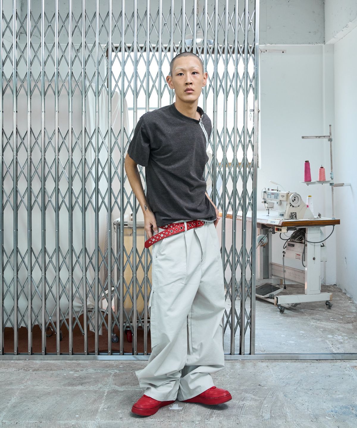 노쿨러스(NOSCOULEURS) UL CARGO PANTS 04 LIGHT GREY