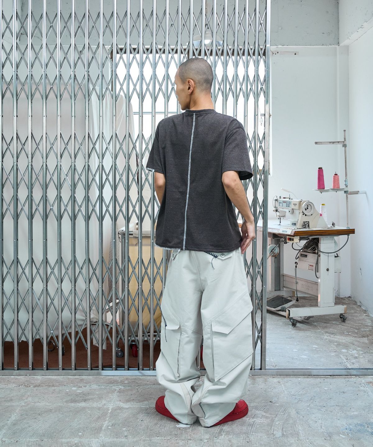 노쿨러스(NOSCOULEURS) UL CARGO PANTS 04 LIGHT GREY