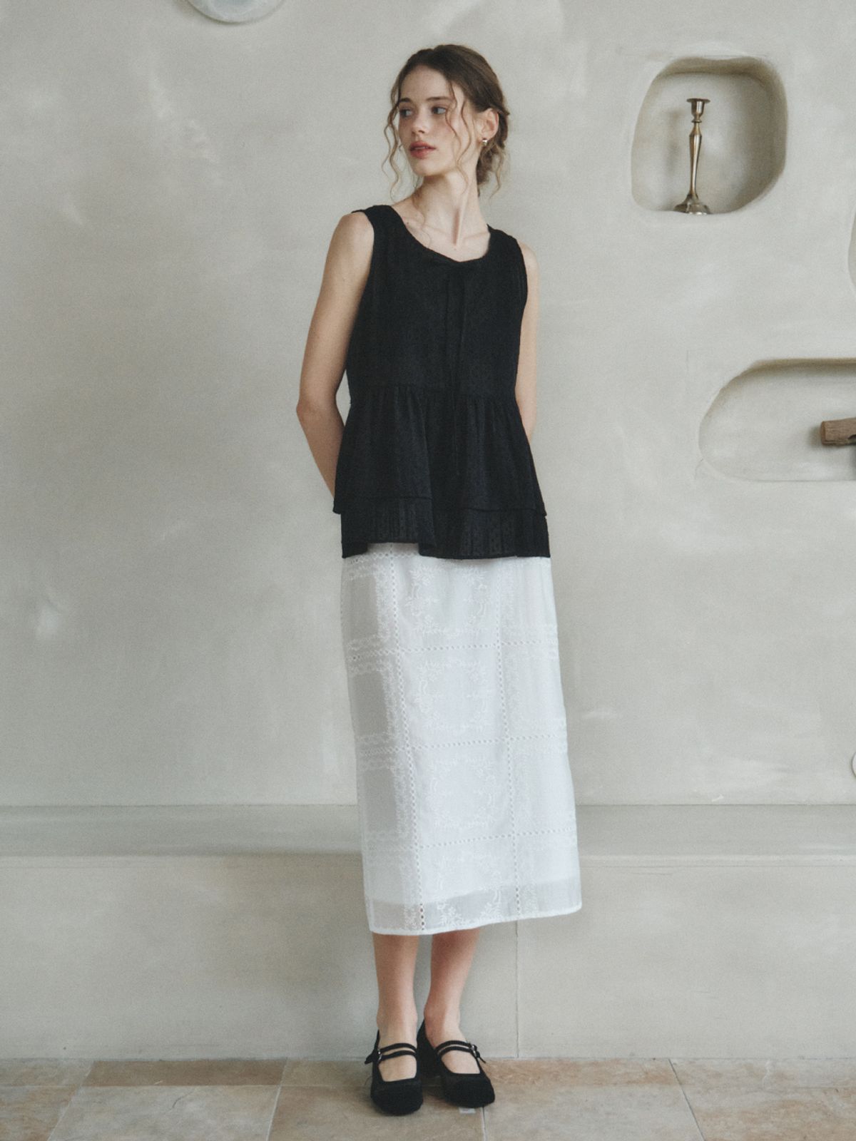르니나(LENINA) ARENA flare sleeveless blouse_BLACK