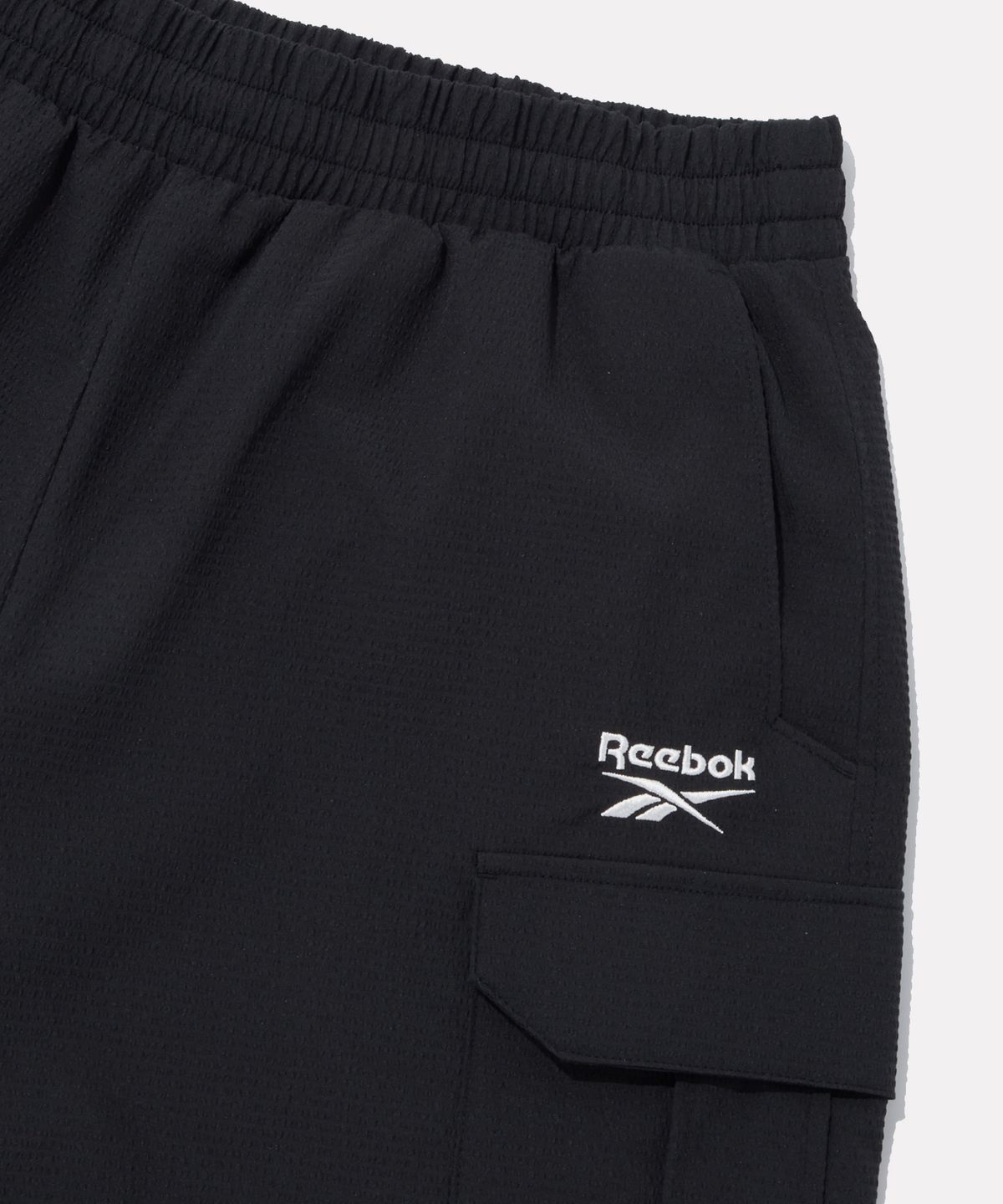 리복(REEBOK) 시어서커 카고 쇼츠 - 블랙