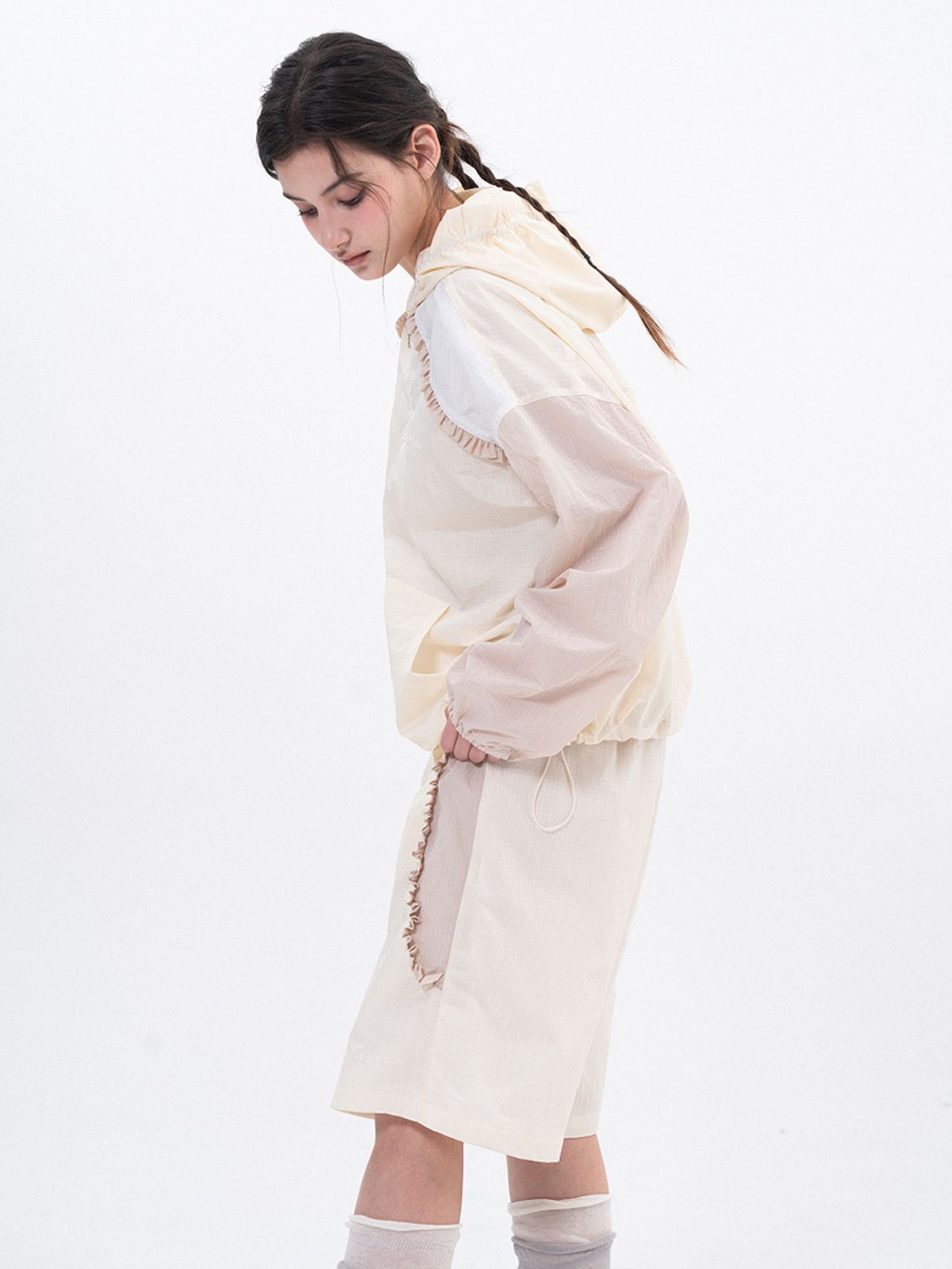 루펀(LOOFUN) Frill Hoodie Anorak / 프릴 후디 아노락 [Cream]