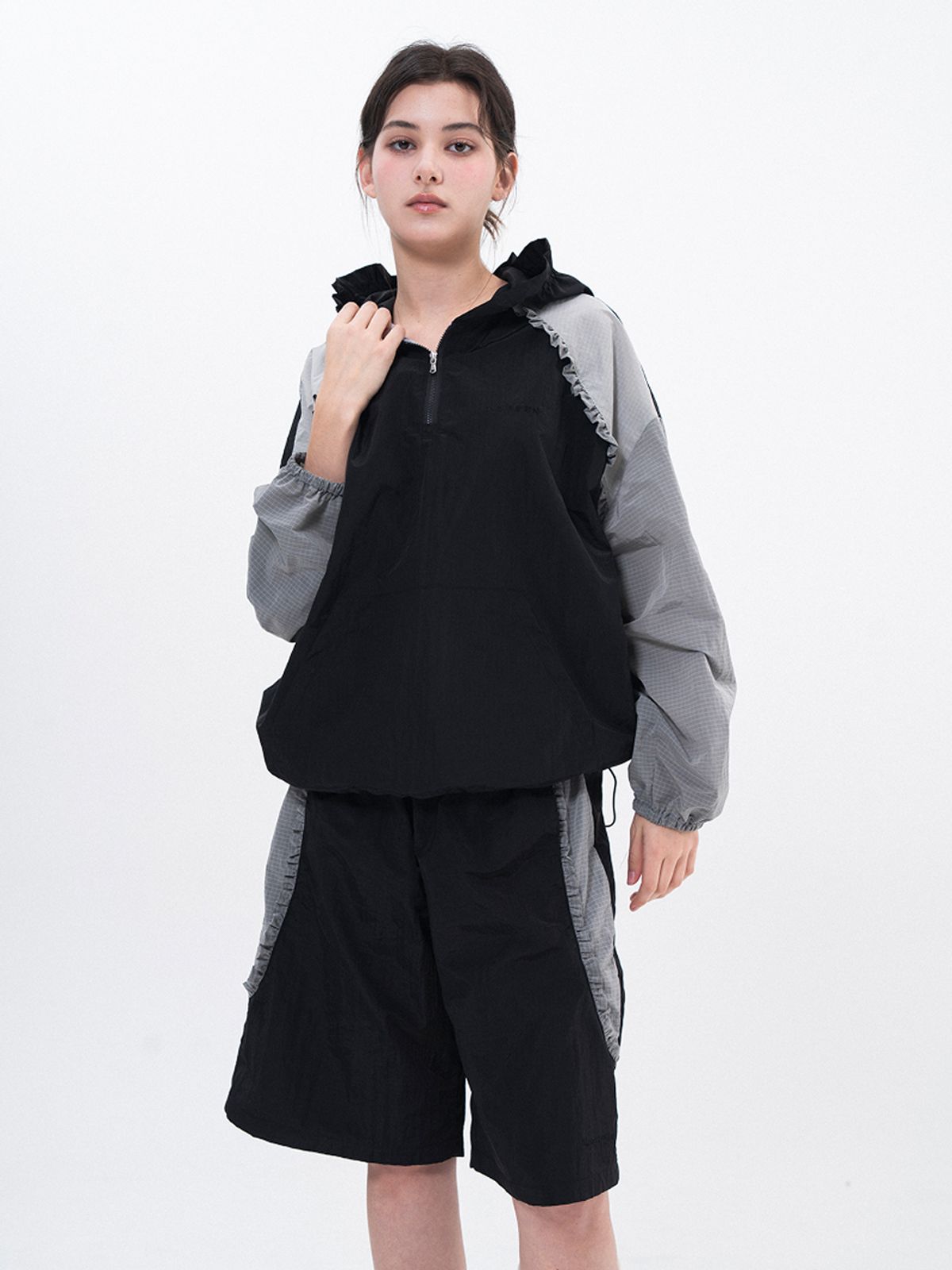 루펀(LOOFUN) Frill Hoodie Anorak / 프릴 후디 아노락 [Black]