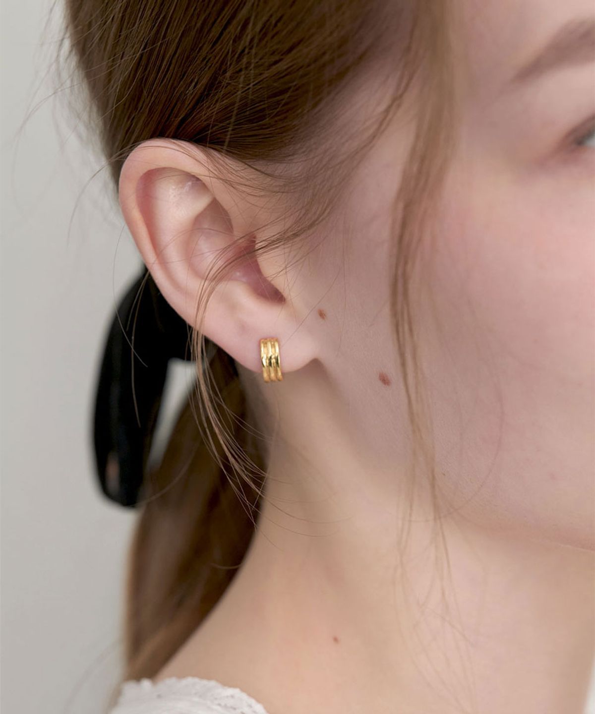 할렌(HALDEN) line hoop one touch earrings (E066_gold small)