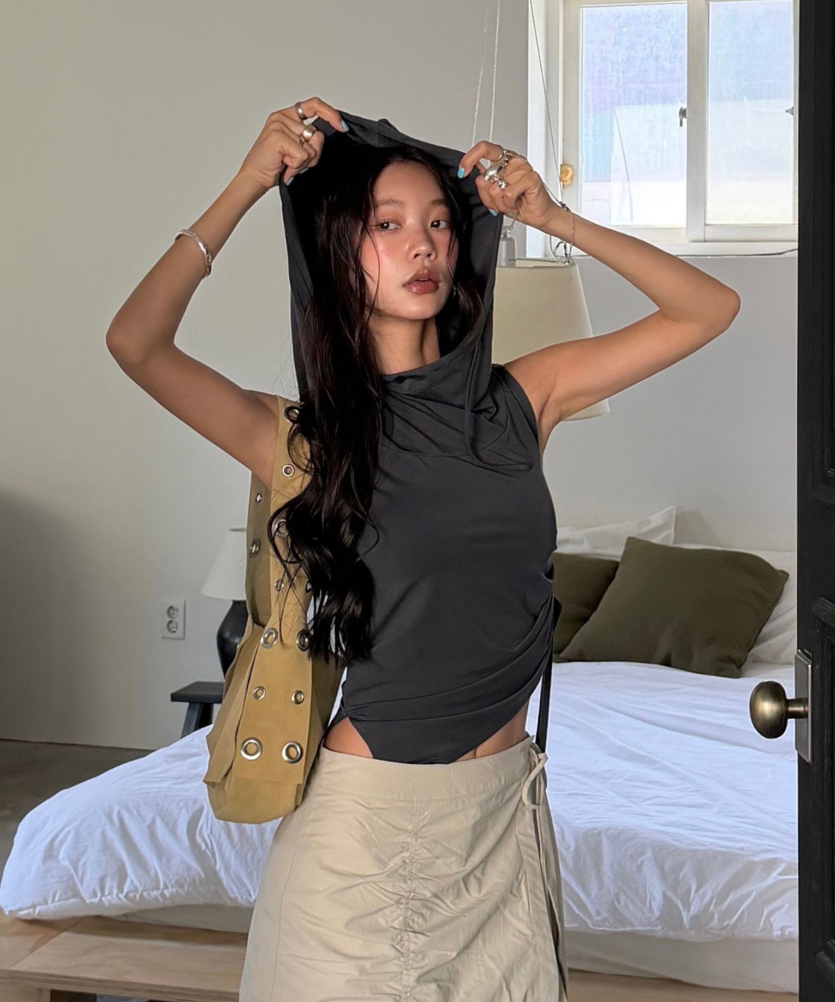 미쏘(MIXXO) 나시 후드 티셔츠_MIWHNG516A