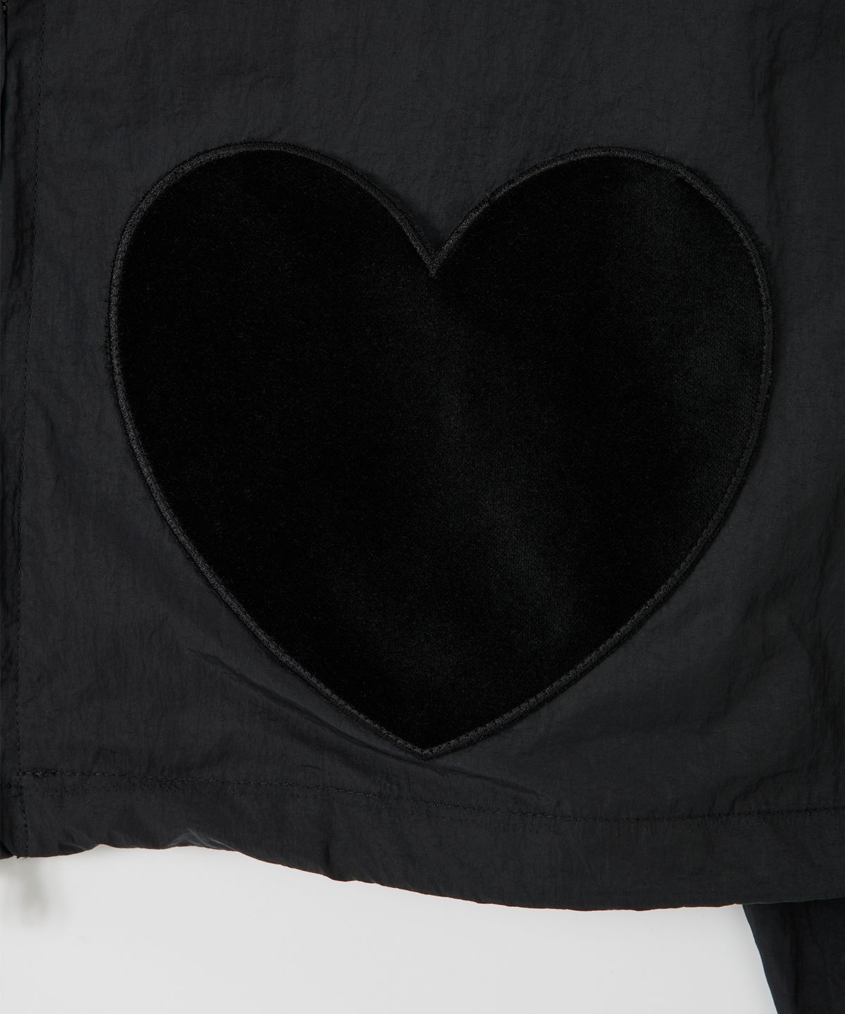 살롱 드 욘(SALON DE YOHN) Heart Wind Breaker_ Black